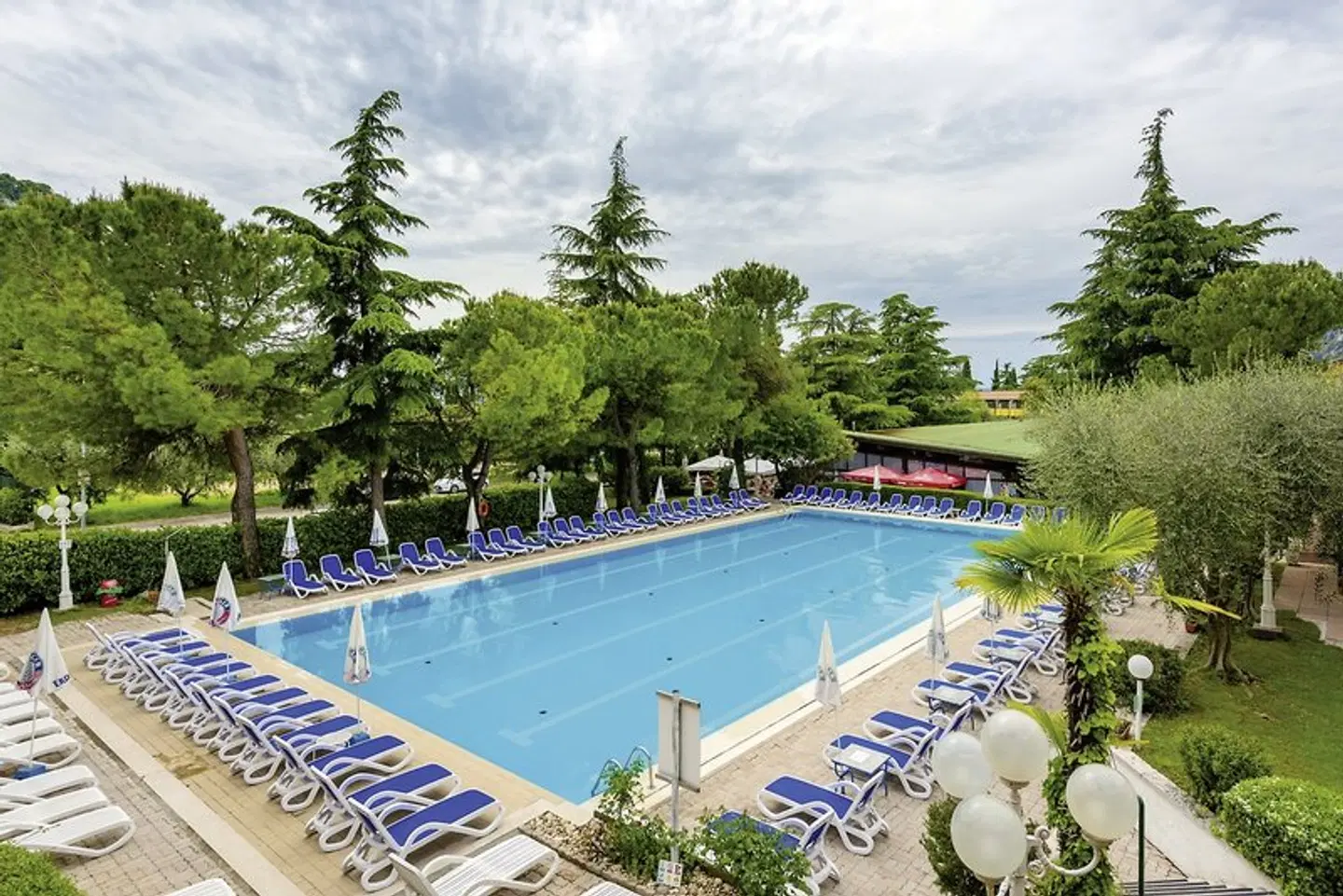 Hotelkomplex Palme Suite & Royal OUTDOOR_POOL