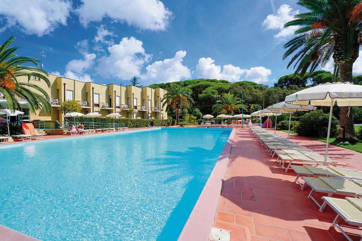 Le Acacie Residence OUTDOOR_POOL