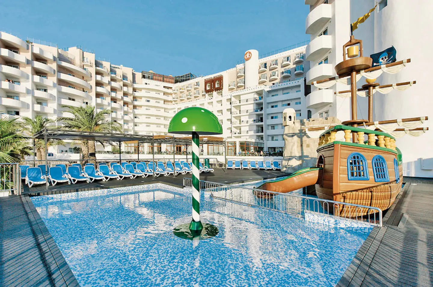 db San Antonio Hotel & Spa OUTDOOR_POOL