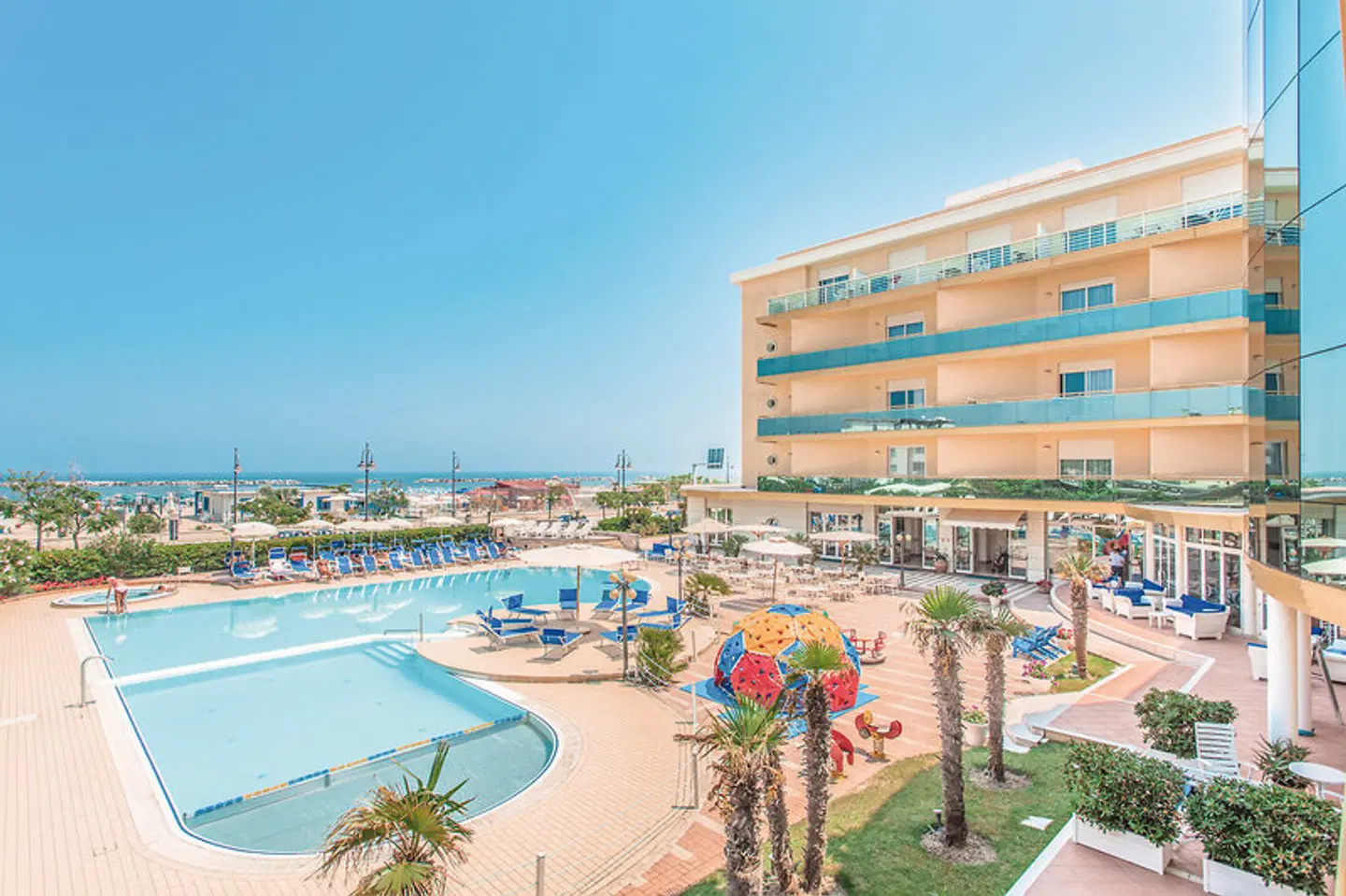 Hotel & Residence Valverde OUTDOOR_POOL