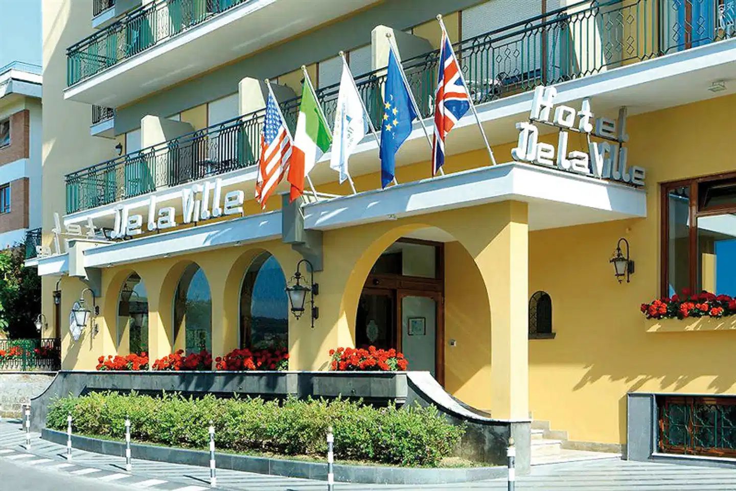 Grand Hotel de la Ville Aussenansicht