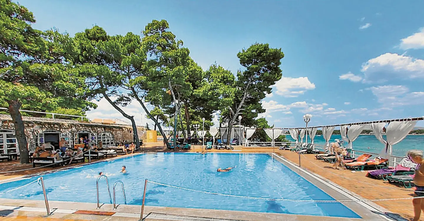 Punta OUTDOOR_POOL
