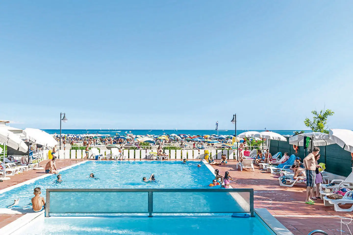 Europa OUTDOOR_POOL