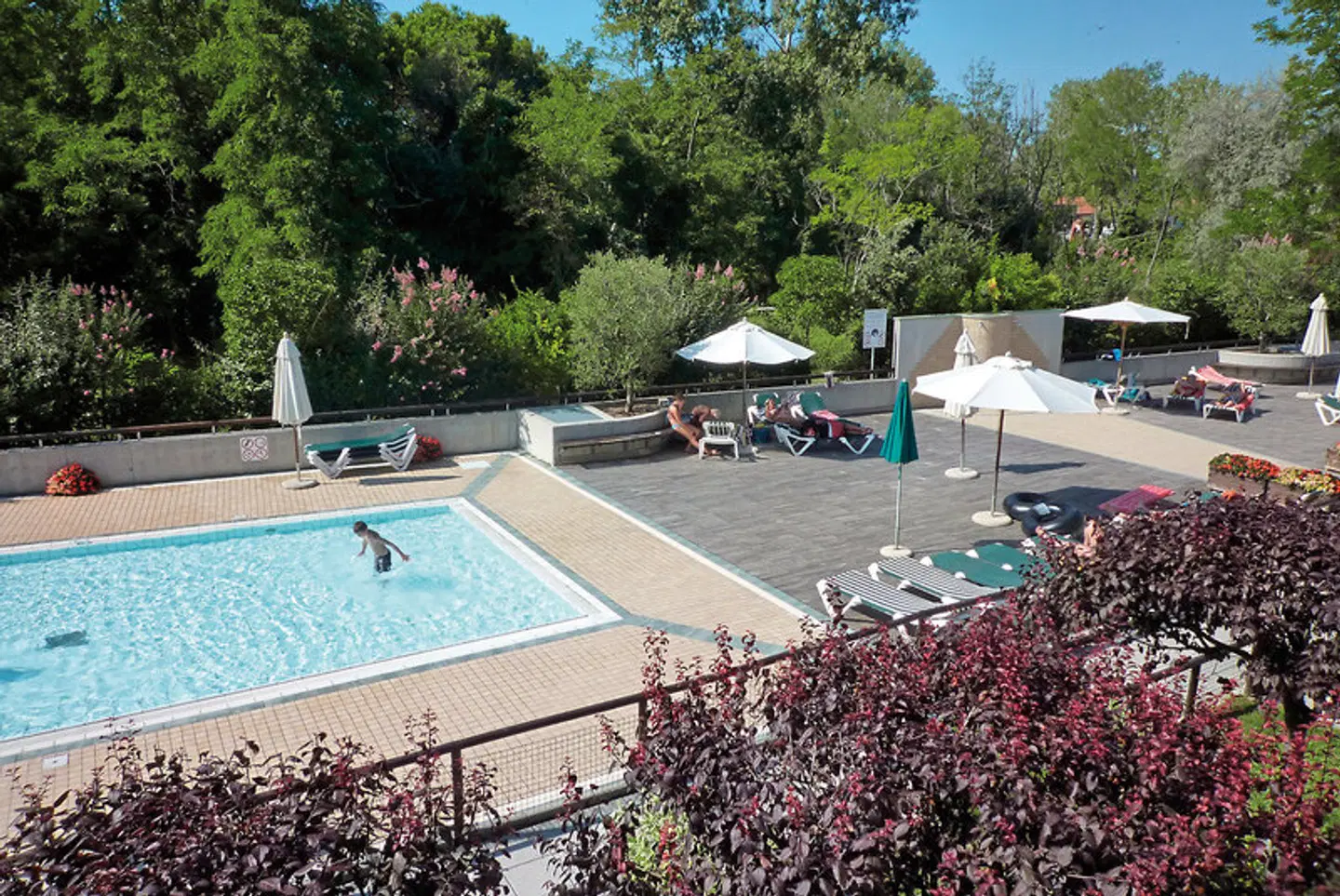 Residenza Le Acacie OUTDOOR_POOL