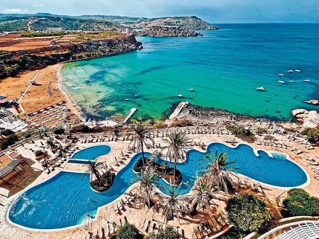 Radisson Blu Resort & Spa Golden Sands EXTERIOR