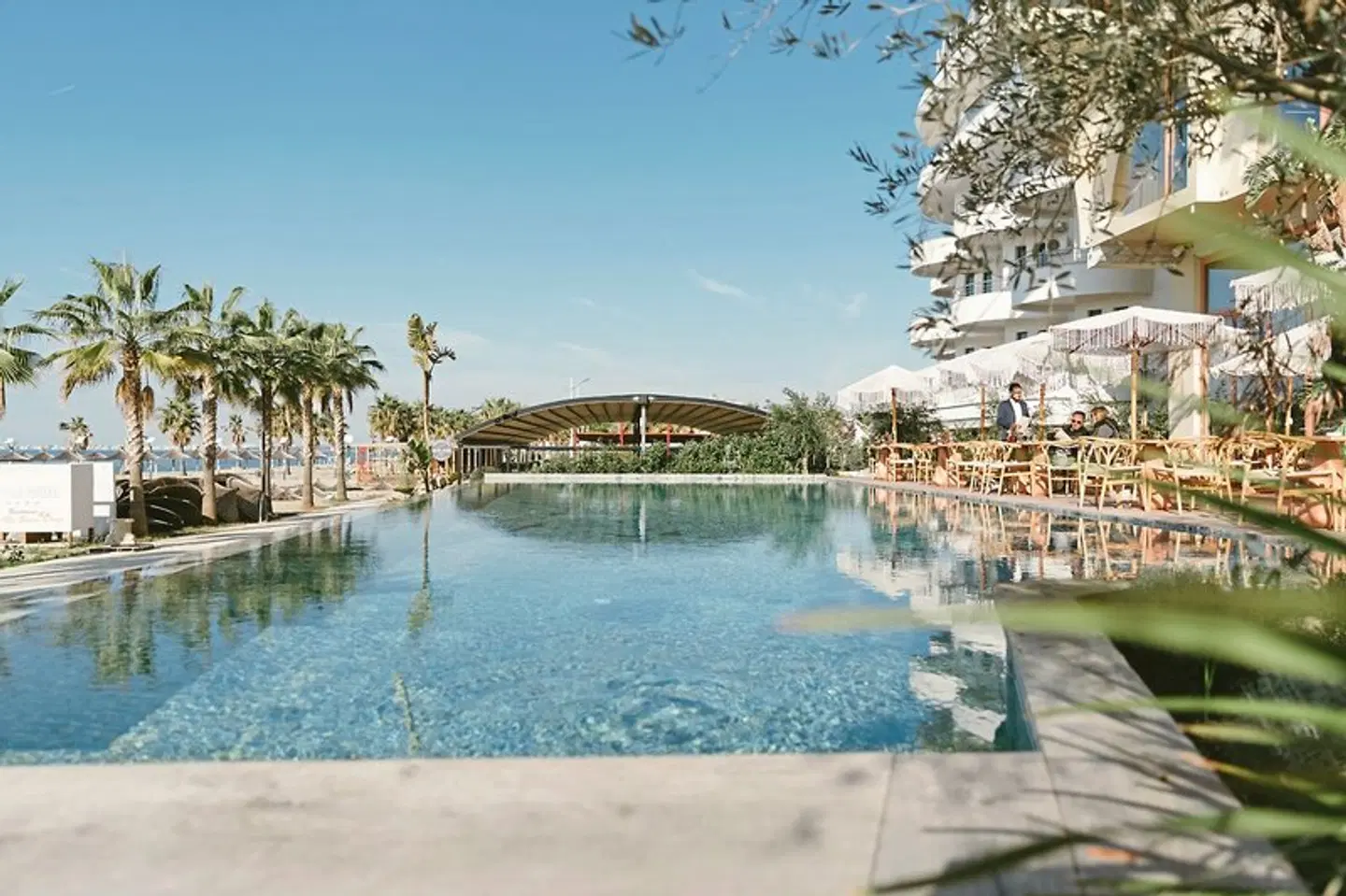 Epidamn White Sensation OUTDOOR_POOL