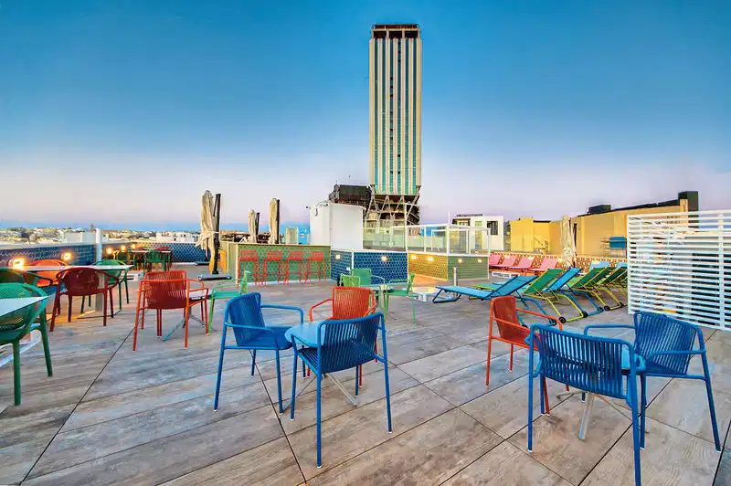 IKYK Hotel – Hotelfoto