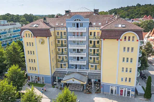 Hotel Palace Héviz EXTERIOR