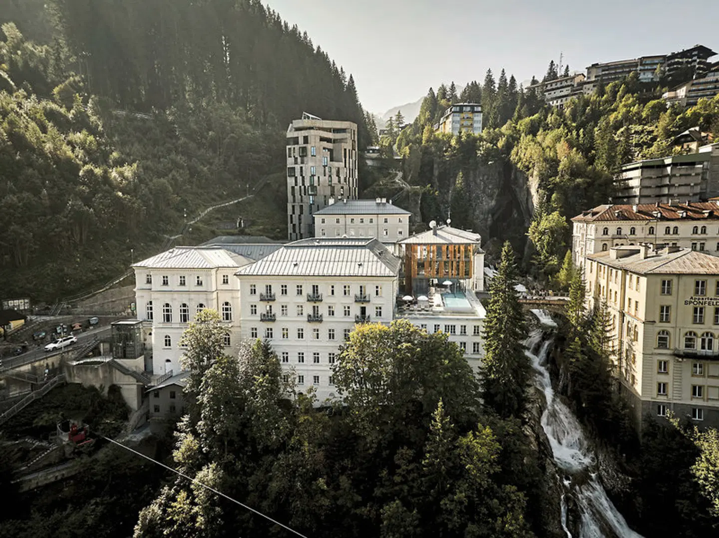 Urban Nature Bad Gastein - Badeschloss EXTERIOR