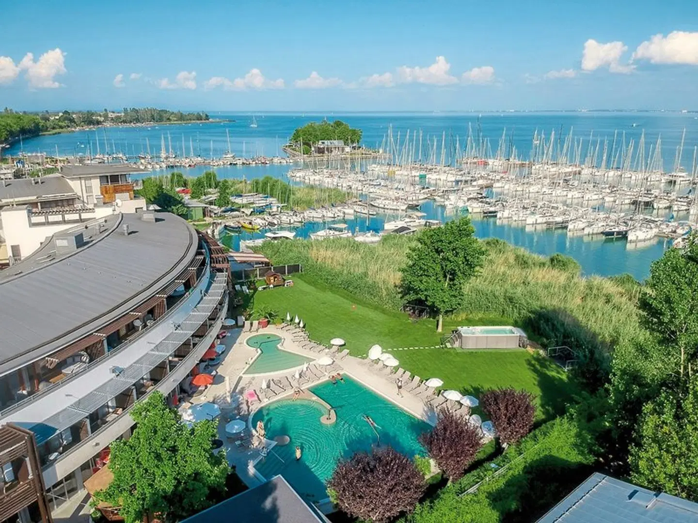 Hotel Golden Lake Resort Balatonfüred OUTDOOR_POOL