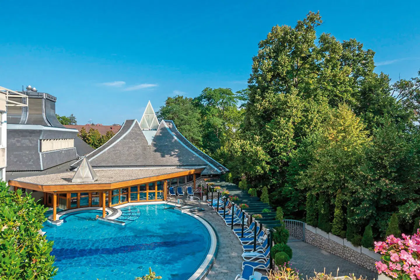 Ensana Thermal Hévíz Health Spa Hotel OUTDOOR_POOL