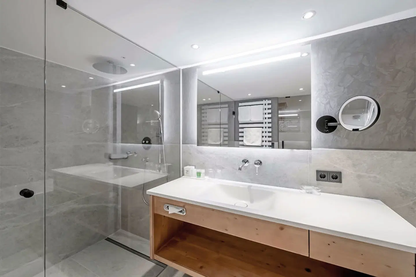 Austria Gourmet & Wine Hotel Badezimmer