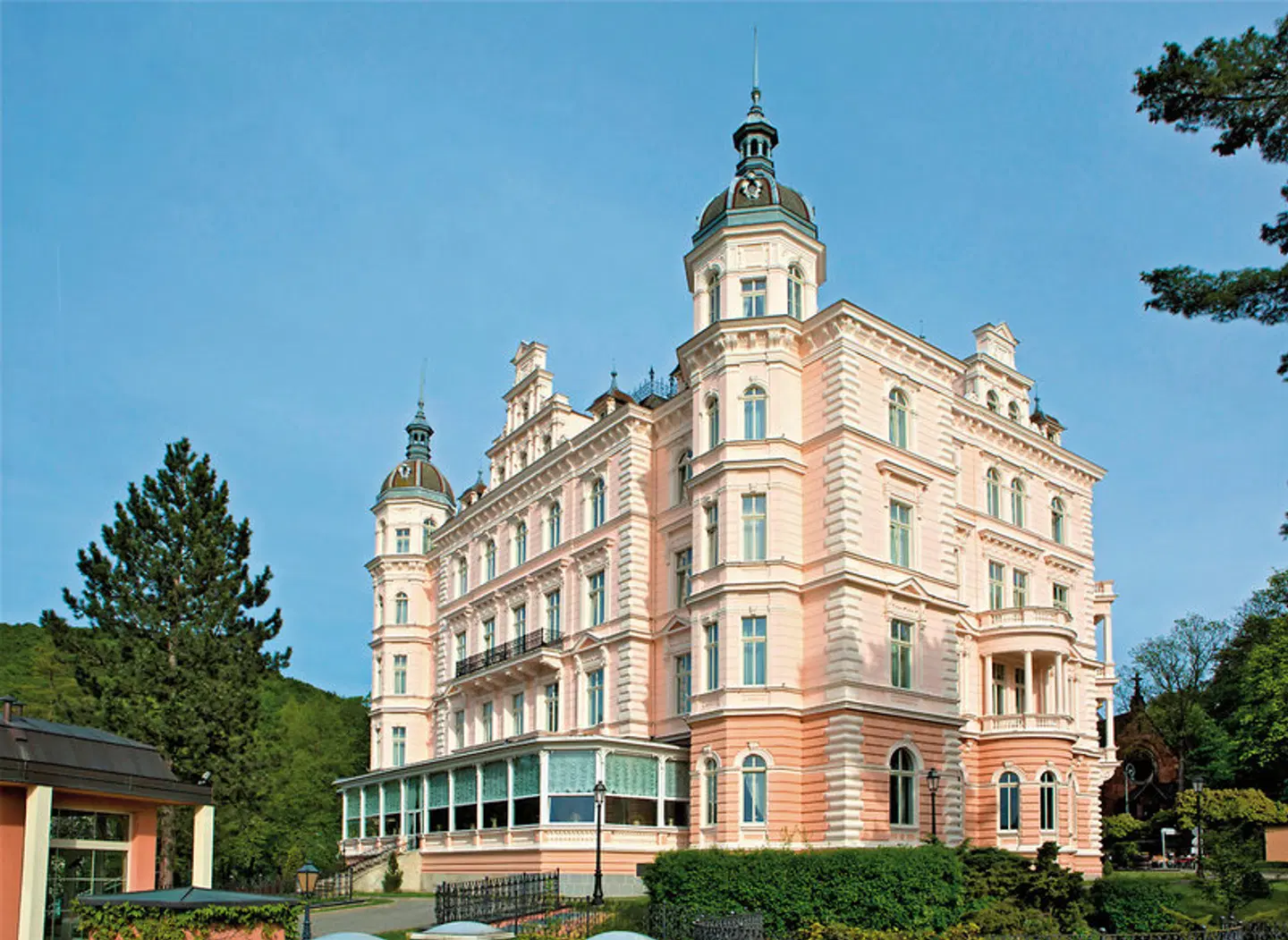 Hotel Bristol Palace EXTERIOR