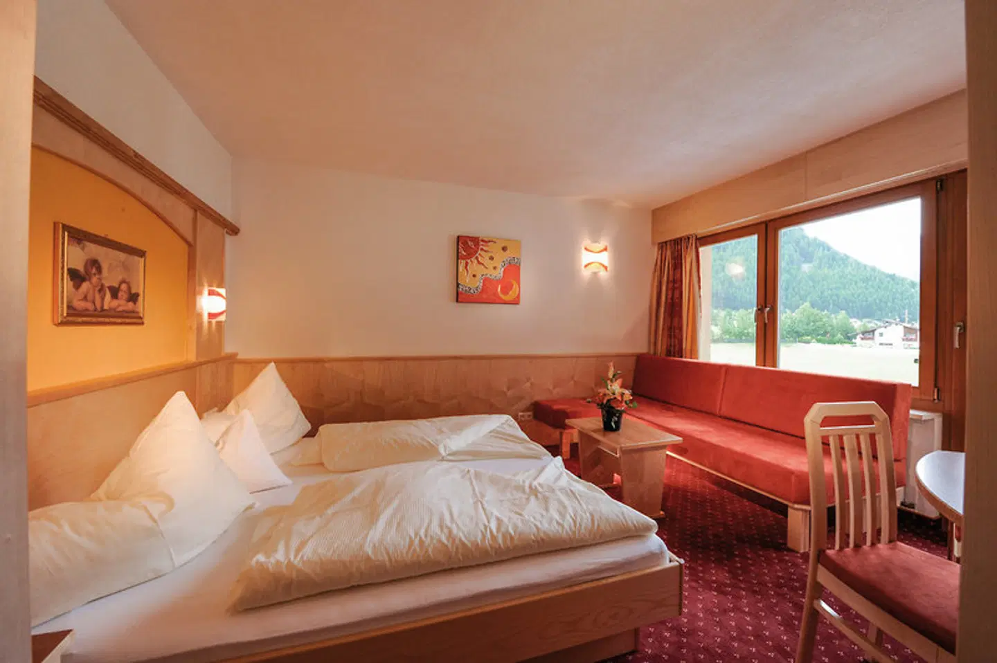 Sunny ROOM_EXAMPLE