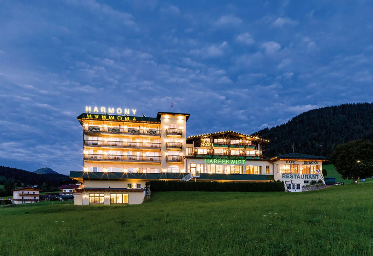 Hotel Harfenwirt & Nebenhaus EXTERIOR