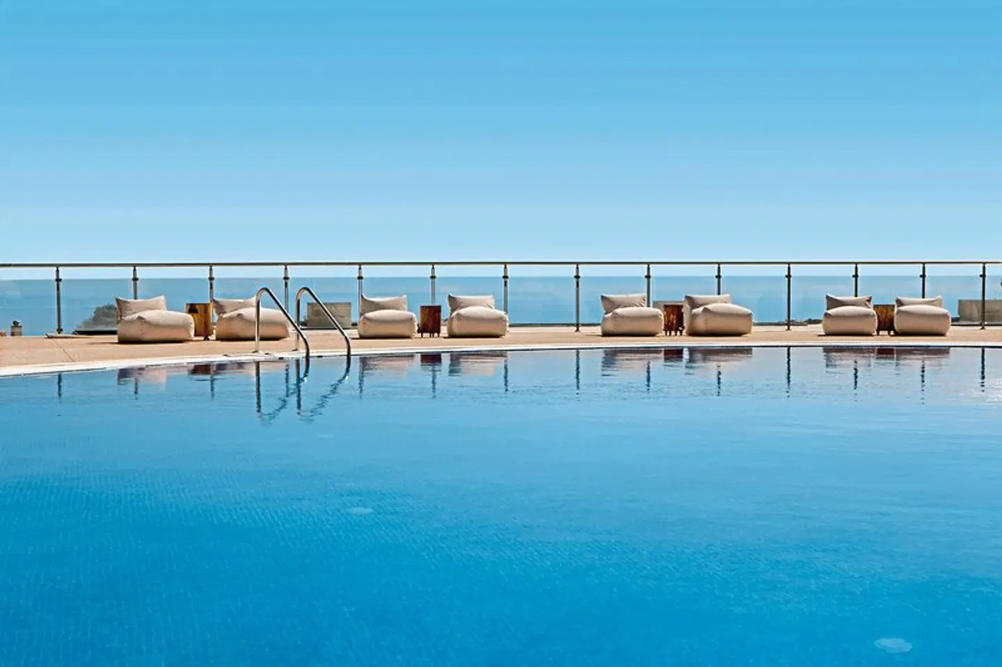 Zeus Eleva Ajul OUTDOOR_POOL