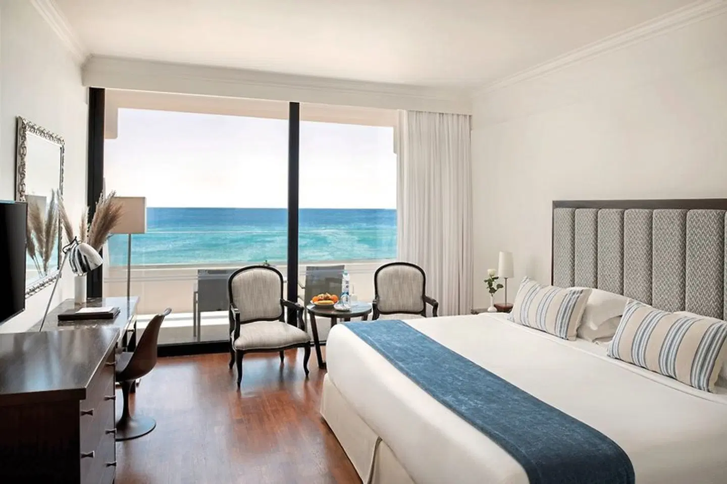 Grecian Bay ROOM_EXAMPLE