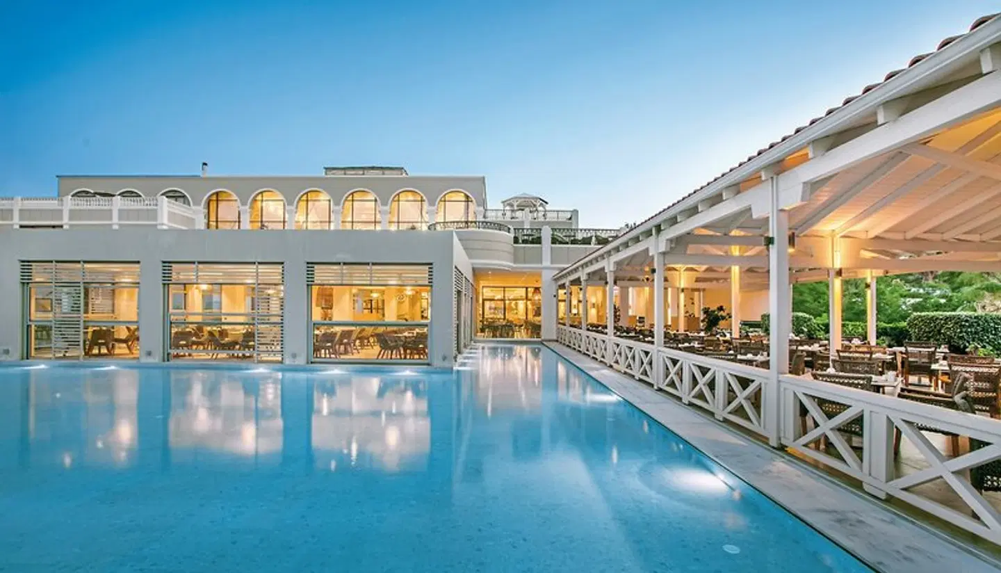 Porto Bello Royal Resort & Spa OUTDOOR_POOL