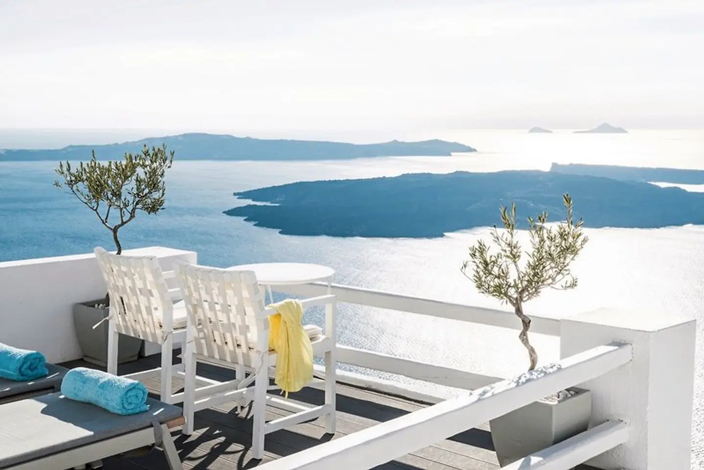 On The Rocks Santorini Terrasse