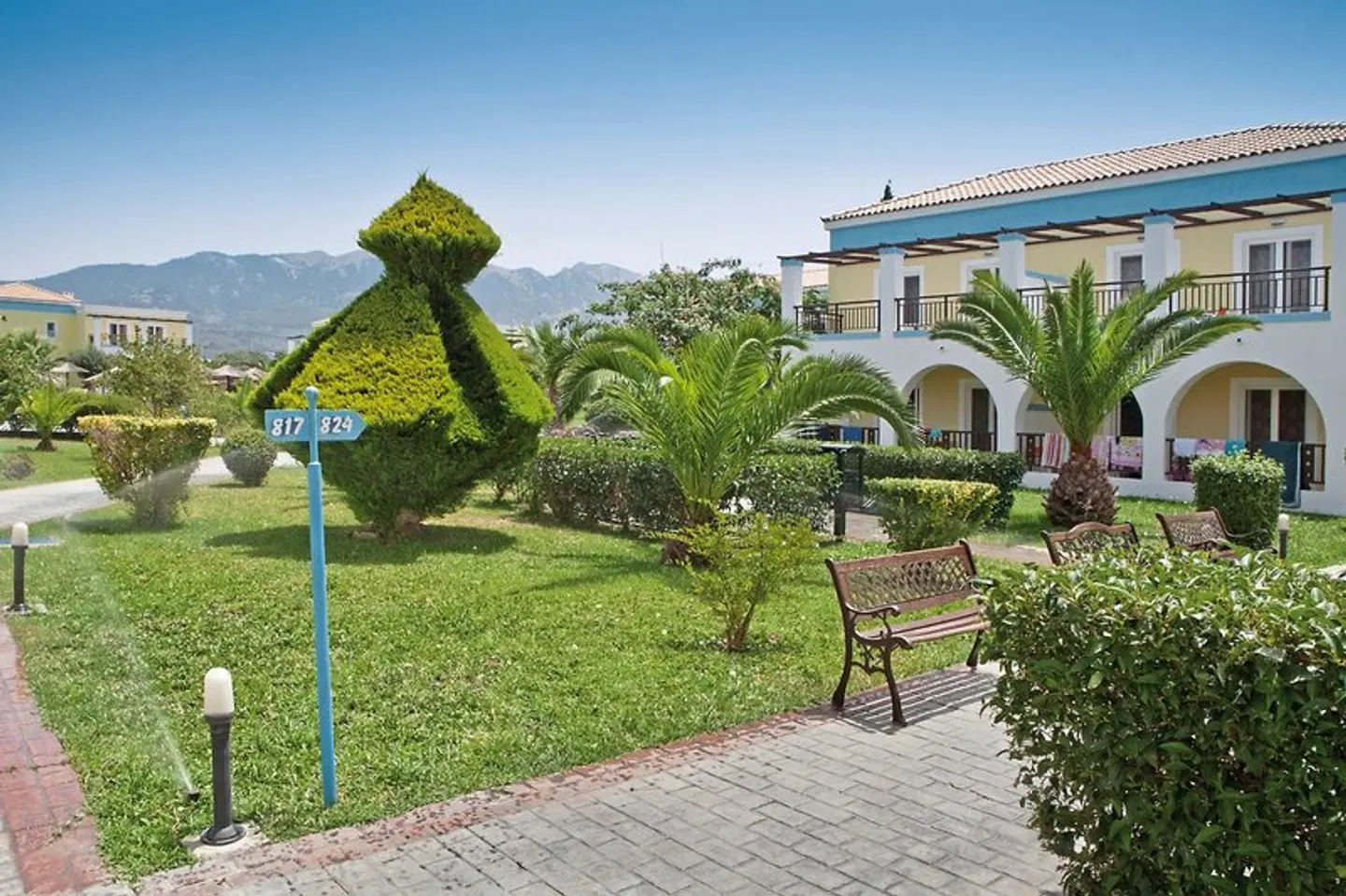 Corali Hotel Garten