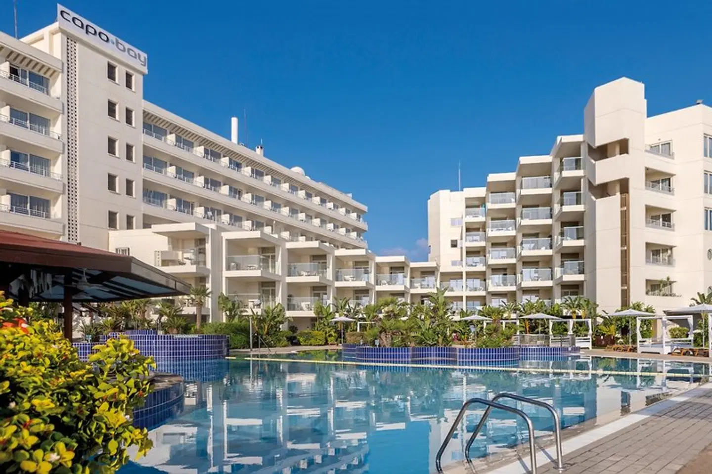 Capo Bay Hotel OUTDOOR_POOL