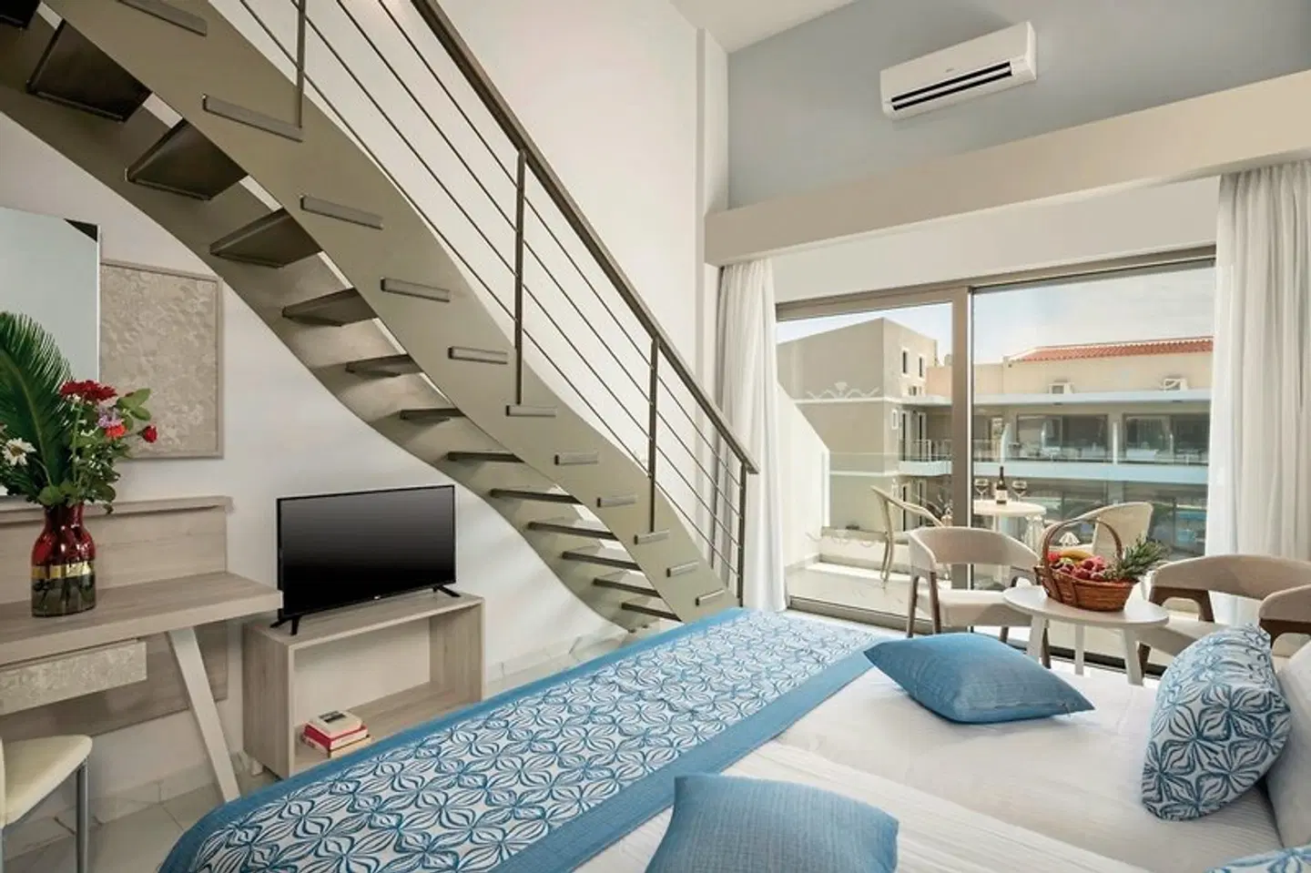 Vantaris Blue LOUNGE_LOBBY