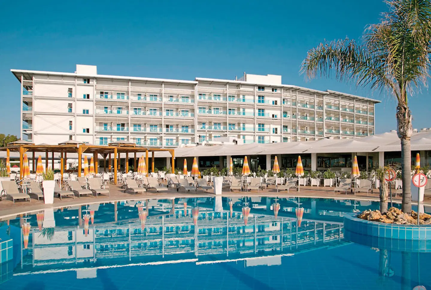 Asterias Beach OUTDOOR_POOL