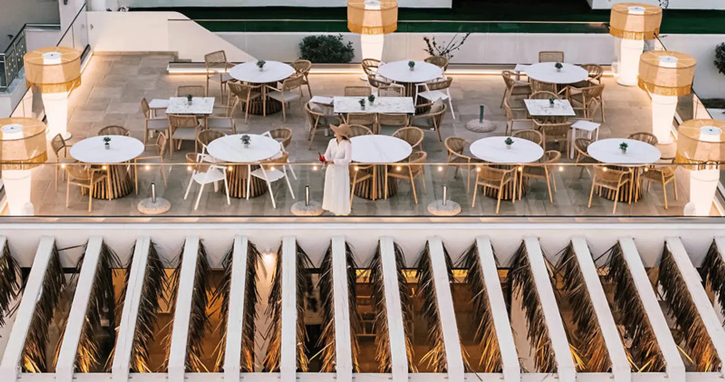 Acron Seaside Suites Restaurant