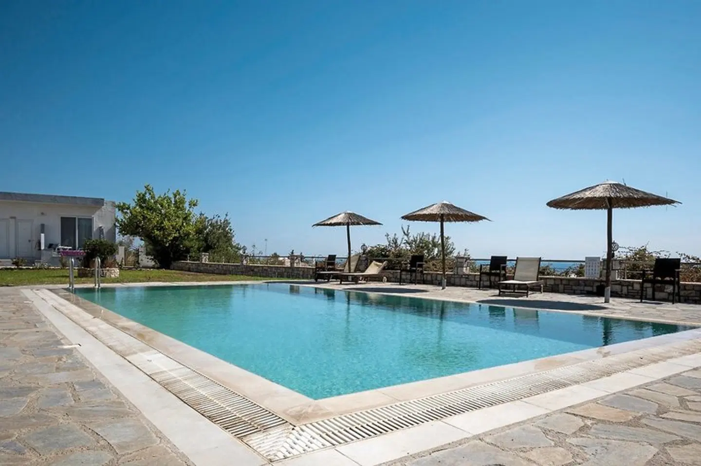 Gardenia OUTDOOR_POOL