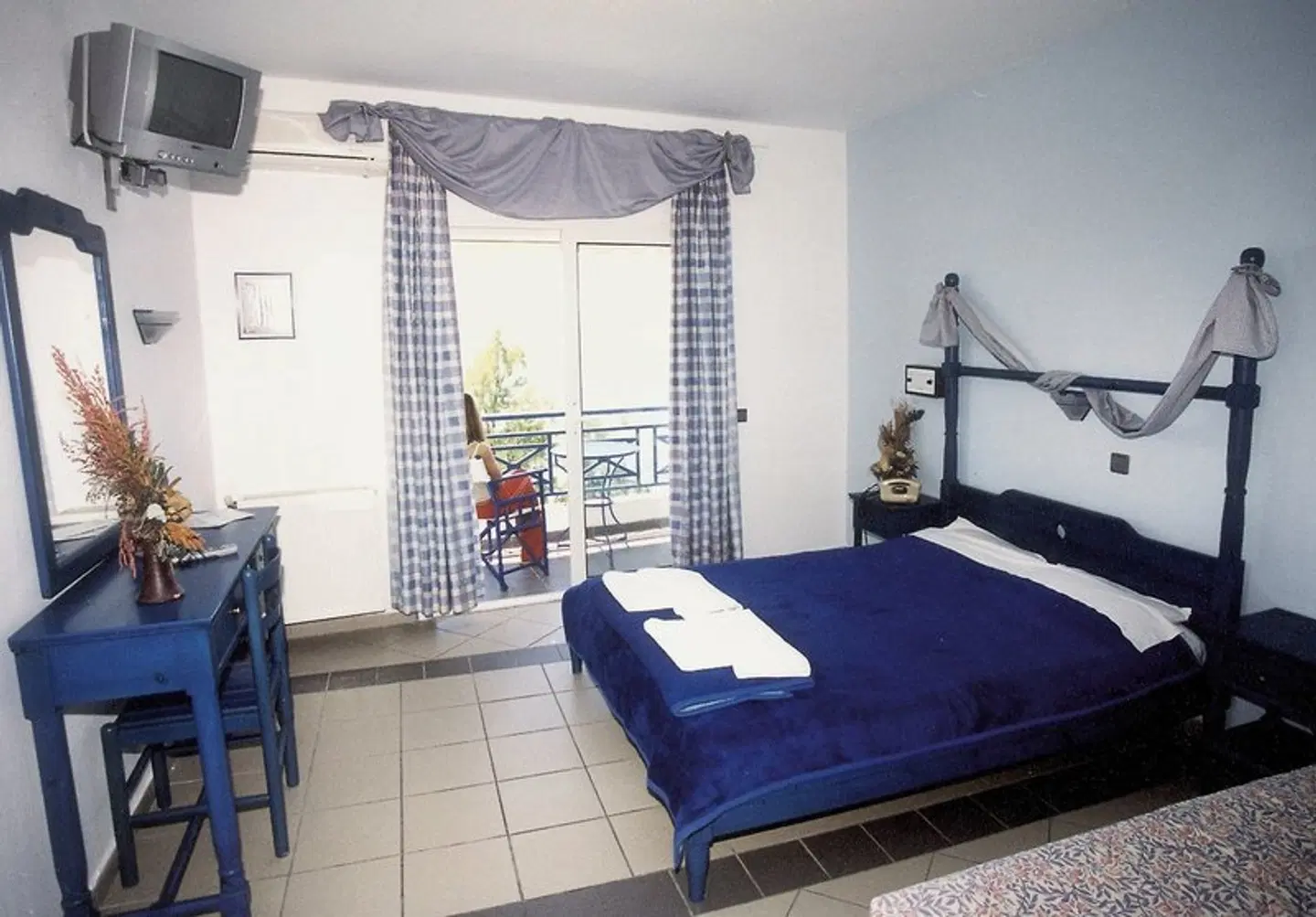 Thalassies ROOM_EXAMPLE