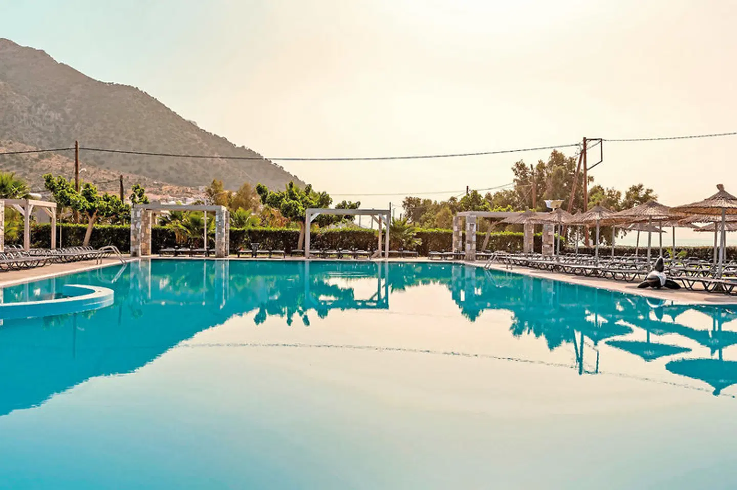 Akti Palace OUTDOOR_POOL