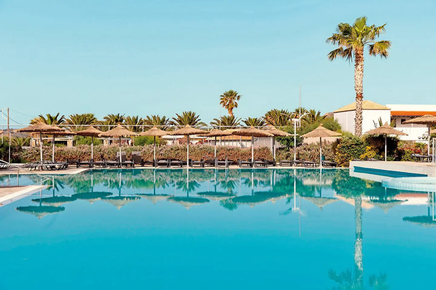 Akti Palace OUTDOOR_POOL