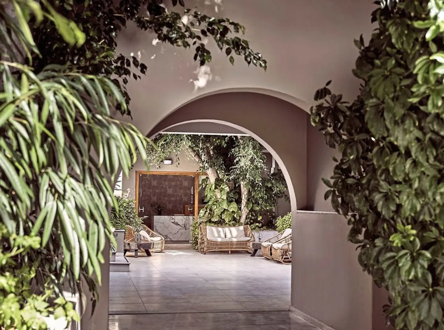 Troulis LOUNGE_LOBBY