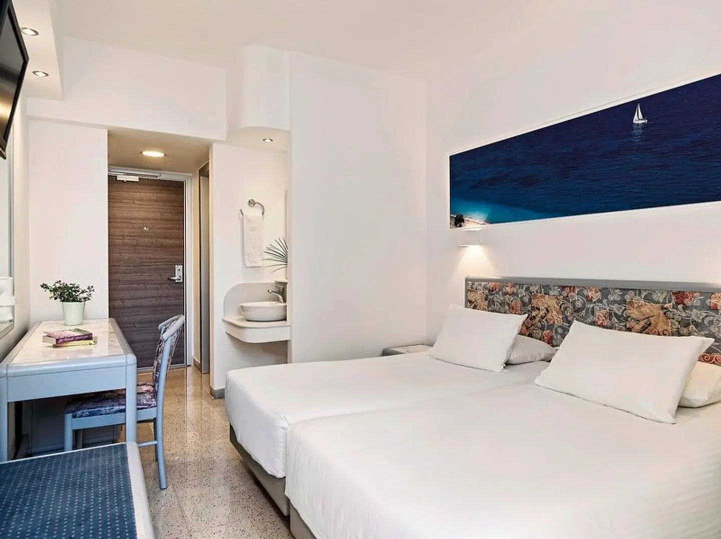 Esperia City Hotel ROOM_EXAMPLE