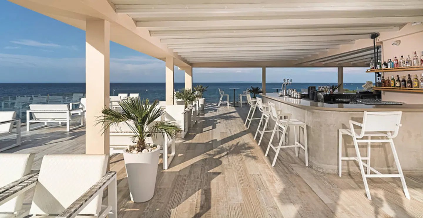 Alexandra Beach Resort & Spa Terrasse