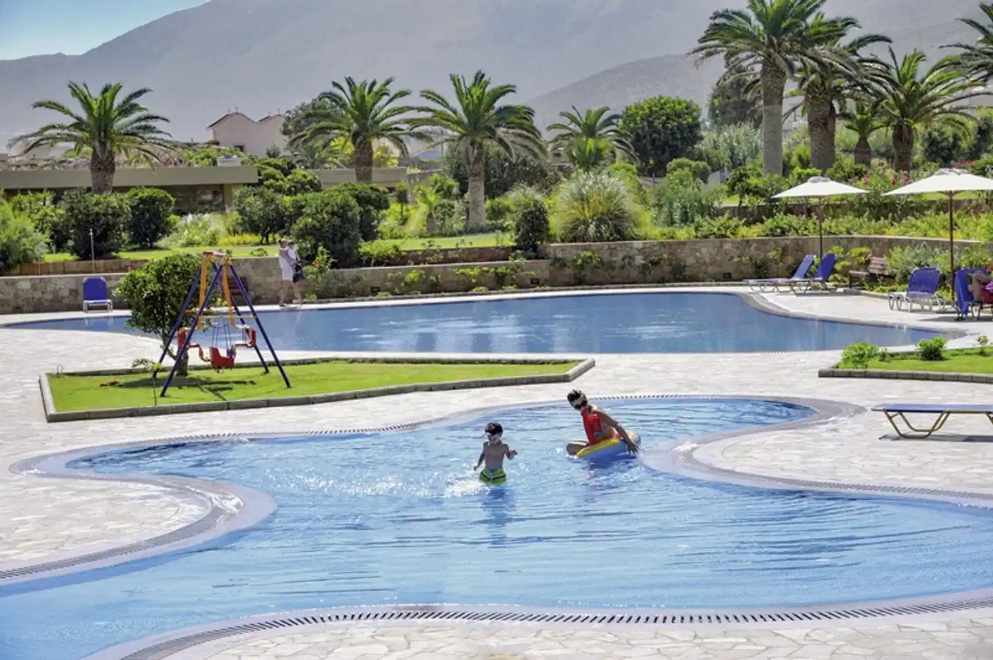 Kernos Beach Sport und Entertainment
