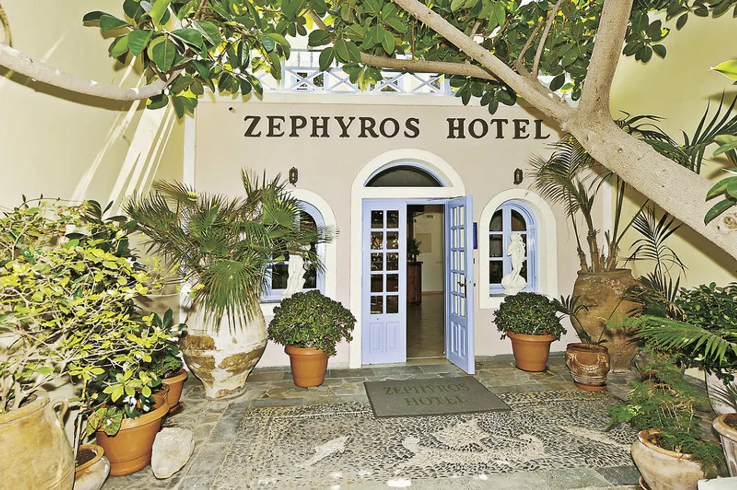 Zephyros EXTERIOR