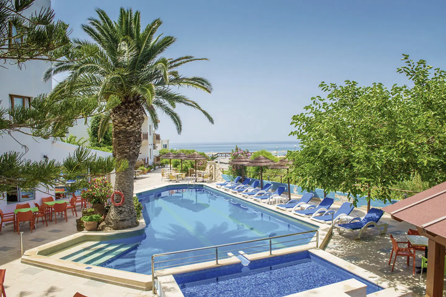South Coast OUTDOOR_POOL