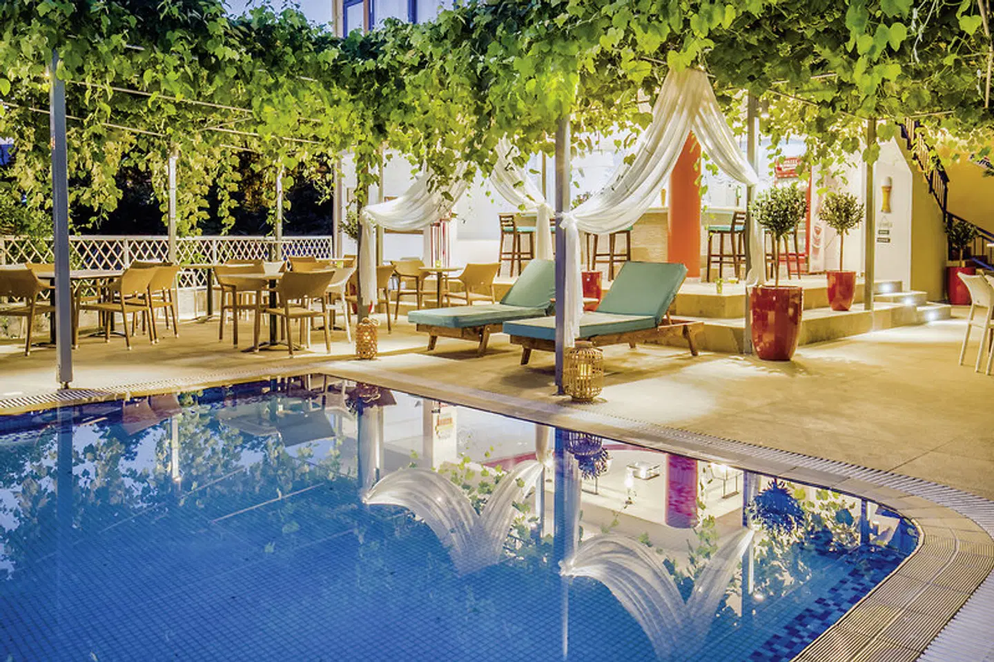 Thalassies OUTDOOR_POOL