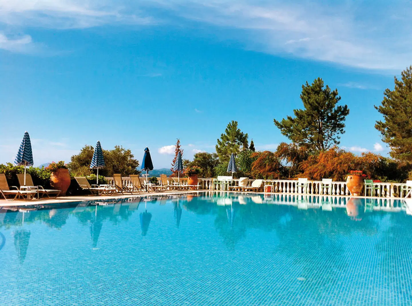 Nautilus OUTDOOR_POOL