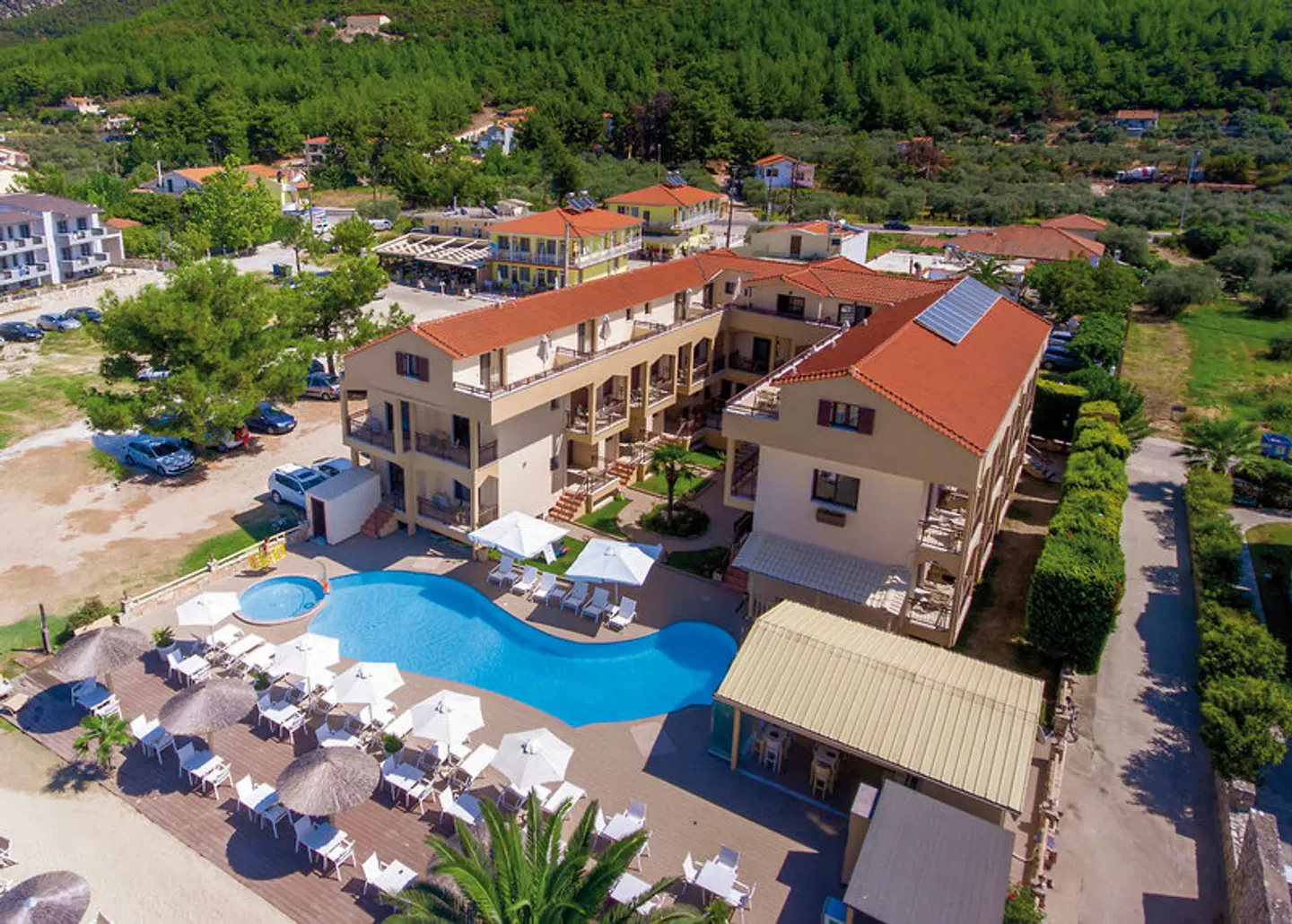 Mediterranean Beach Hotel EXTERIOR
