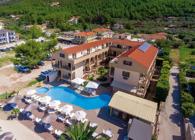 Mediterranean Beach Hotel EXTERIOR