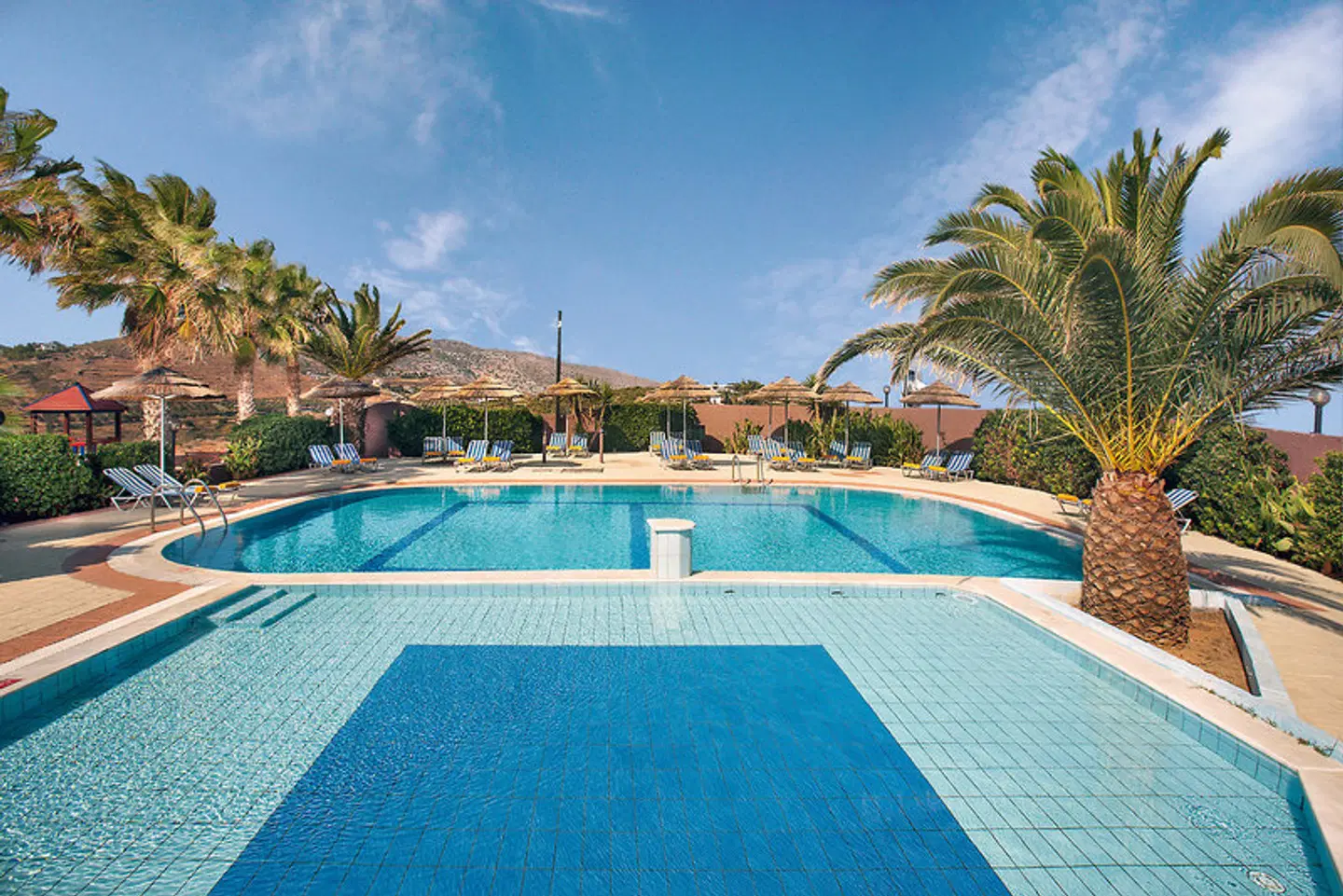 Blue Bay Resort OUTDOOR_POOL