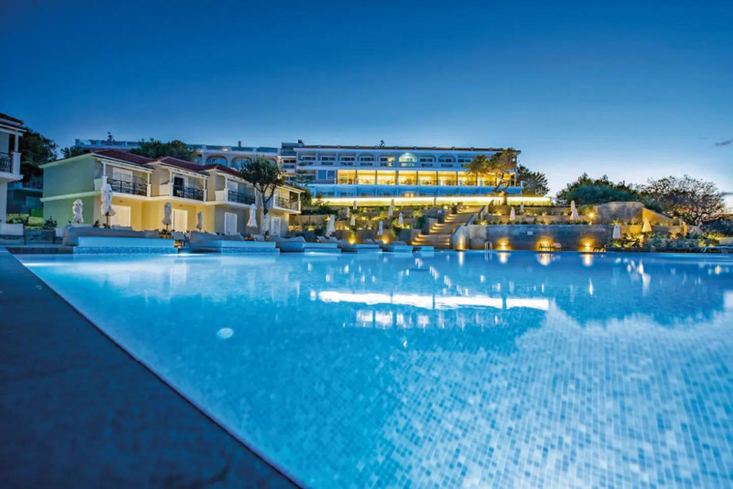 Alexandra Beach Resort & Spa OUTDOOR_POOL