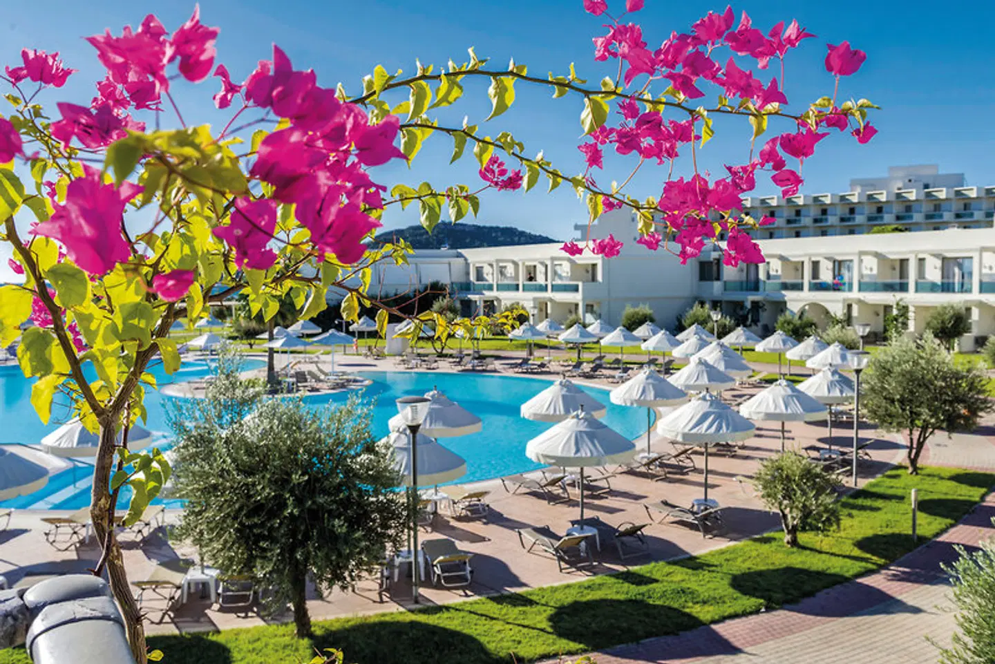 Apollo Blue OUTDOOR_POOL