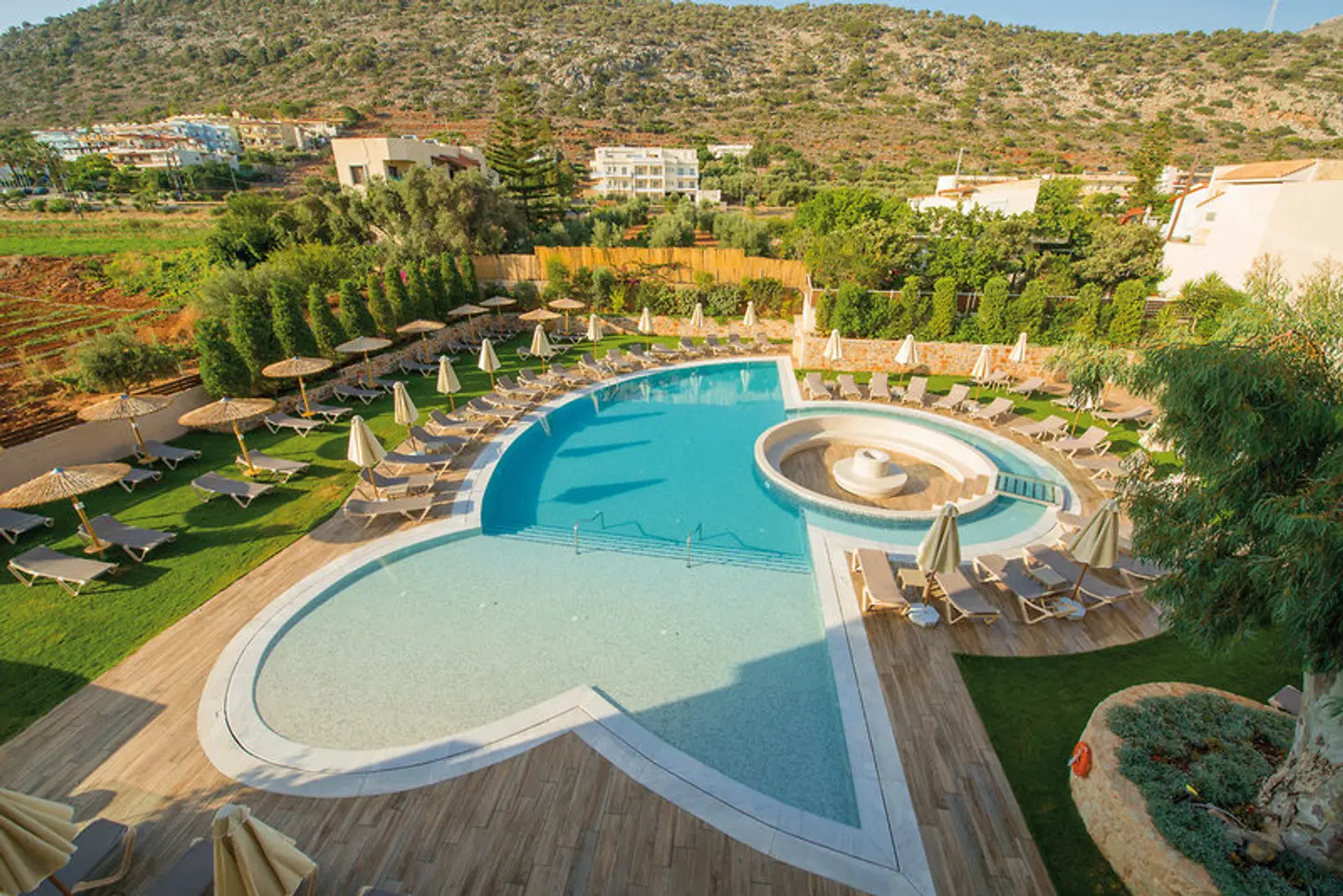 Cactus Royal  Spa & Resort OUTDOOR_POOL
