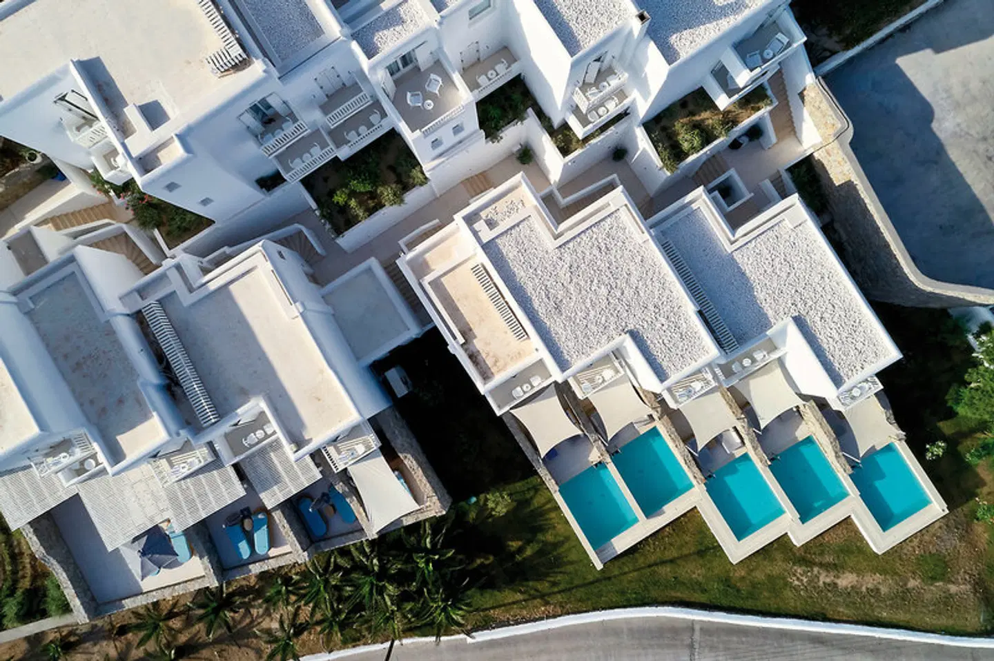 Myconian Kyma - Member of Design Hotels MODEL_IMPRESSION