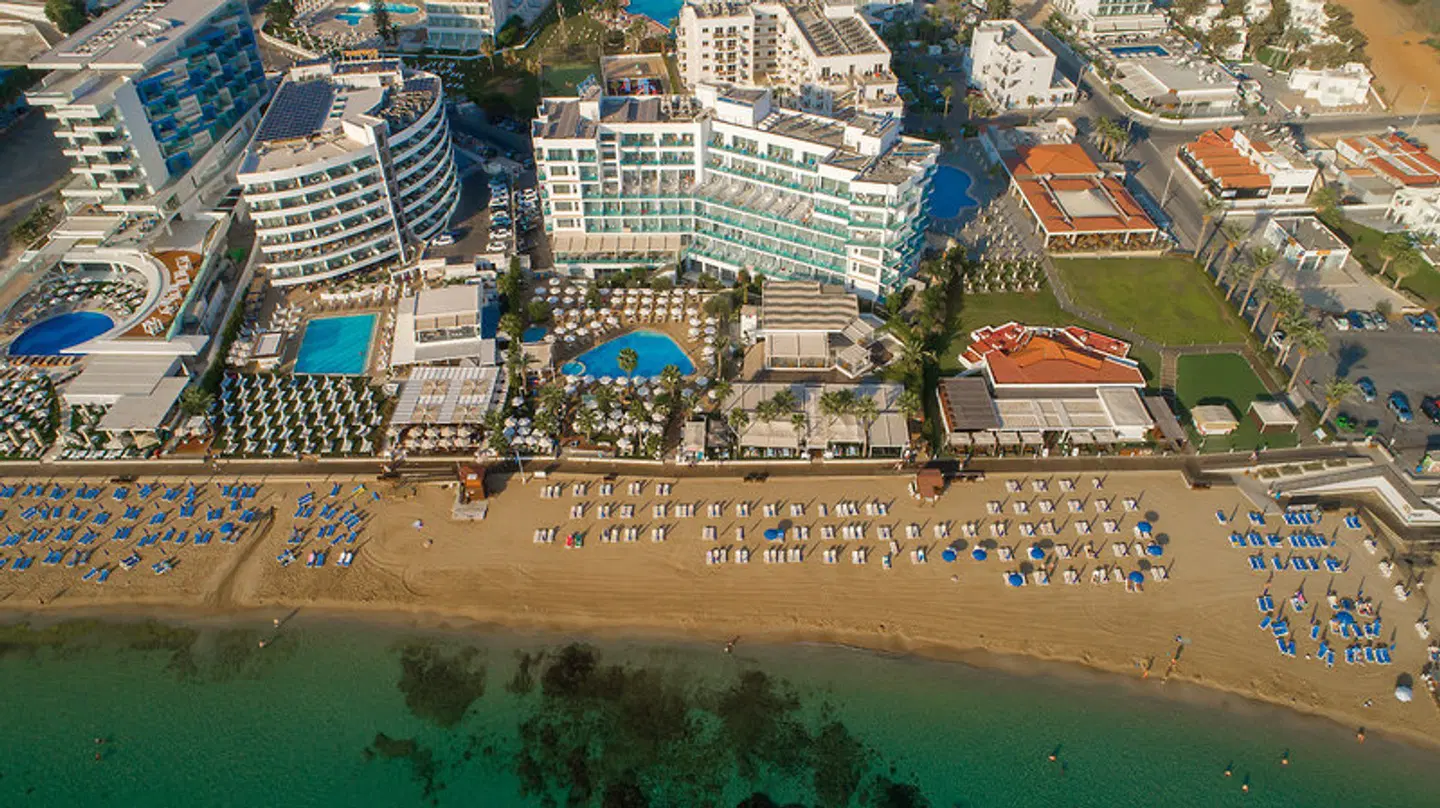 Vrissaki Beach Hotel EXTERIOR
