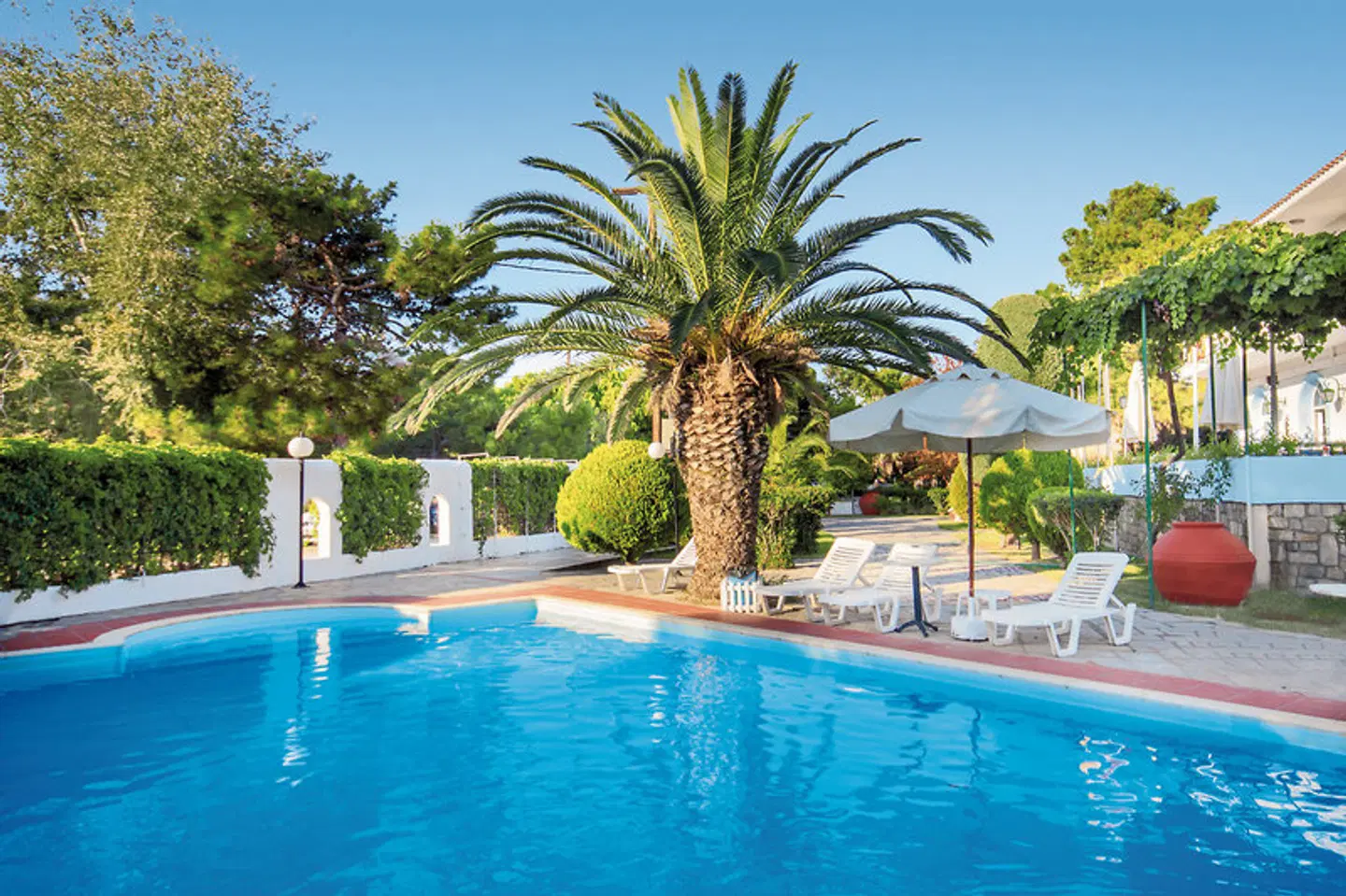Artemis OUTDOOR_POOL
