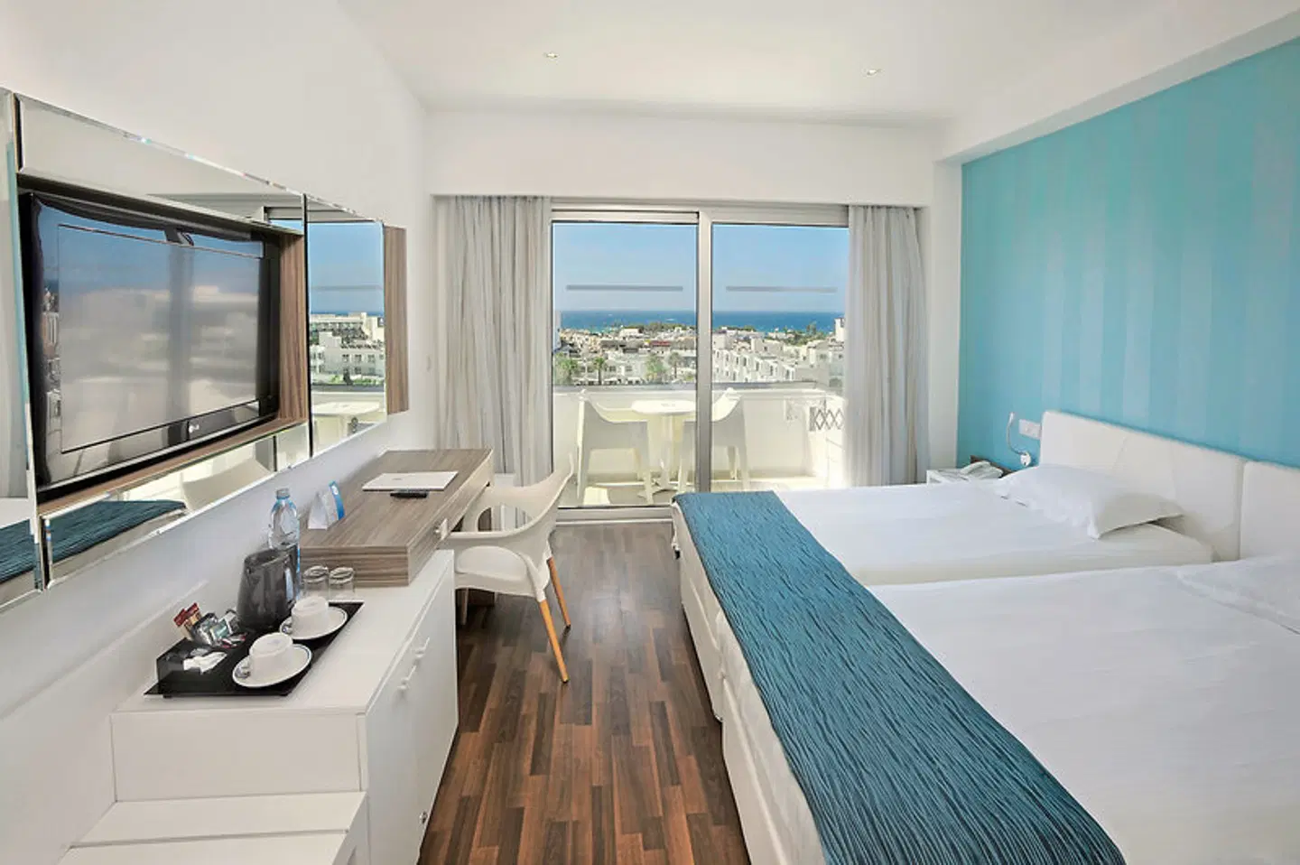 Nestor ROOM_EXAMPLE